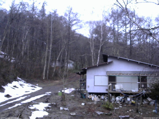 長野県菅平高原 ゆたか山荘 西側(坂上) 2026/04/01 18:00