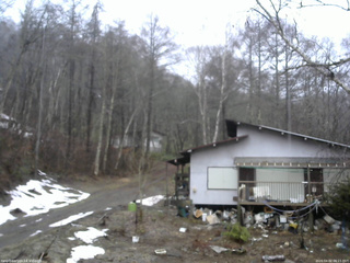長野県菅平高原 ゆたか山荘 西側(坂上) 2026/04/02 06:15