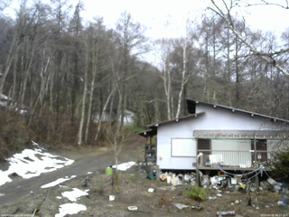 長野県菅平高原 ゆたか山荘 西側(坂上) 2026/04/02 08:15