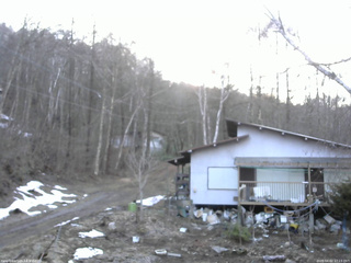 長野県菅平高原 ゆたか山荘 西側(坂上) 2026/04/02 17:15
