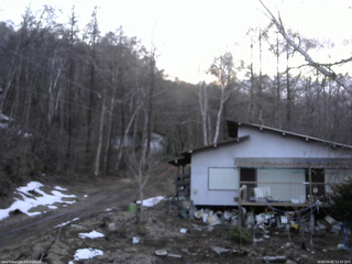 長野県菅平高原 ゆたか山荘 西側(坂上) 2026/04/02 17:45