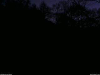 長野県菅平高原 ゆたか山荘 西側(坂上) 2026/04/02 18:45