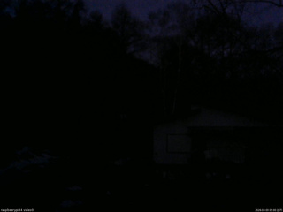 長野県菅平高原 ゆたか山荘 西側(坂上) 2026/04/03 05:00