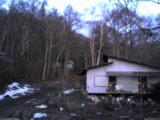 長野県菅平高原 ゆたか山荘 西側(坂上) 2026/04/03 05:15