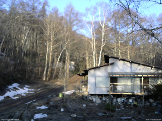 長野県菅平高原 ゆたか山荘 西側(坂上) 2026/04/03 06:15