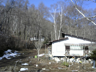 長野県菅平高原 ゆたか山荘 西側(坂上) 2026/04/03 08:15