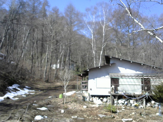 長野県菅平高原 ゆたか山荘 西側(坂上) 2026/04/03 10:00