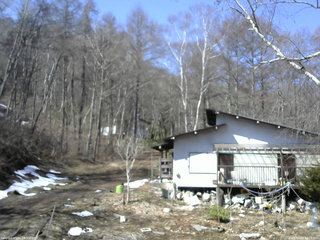 長野県菅平高原 ゆたか山荘 西側(坂上) 2026/04/03 10:15