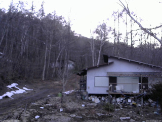 長野県菅平高原 ゆたか山荘 西側(坂上) 2026/04/03 18:15