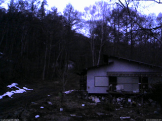 長野県菅平高原 ゆたか山荘 西側(坂上) 2026/04/04 05:15