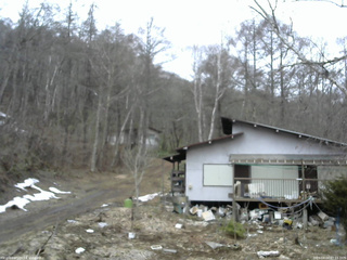 長野県菅平高原 ゆたか山荘 西側(坂上) 2026/04/04 07:15
