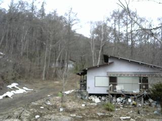 長野県菅平高原 ゆたか山荘 西側(坂上) 2026/04/04 08:00
