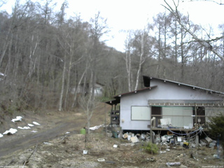 長野県菅平高原 ゆたか山荘 西側(坂上) 2026/04/04 16:15