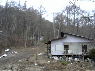 長野県菅平高原 ゆたか山荘 西側(坂上) 2026/04/04 17:00
