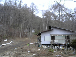 長野県菅平高原 ゆたか山荘 西側(坂上) 2026/04/04 17:30