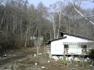 長野県菅平高原 ゆたか山荘 西側(坂上) 2026/04/05 07:45