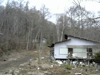 長野県菅平高原 ゆたか山荘 西側(坂上) 2026/04/05 10:45