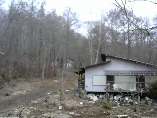 長野県菅平高原 ゆたか山荘 西側(坂上) 2026/04/05 17:45