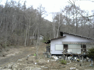 長野県菅平高原 ゆたか山荘 西側(坂上) 2026/04/06 15:00