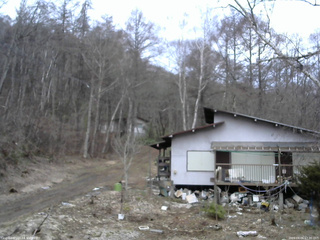 長野県菅平高原 ゆたか山荘 西側(坂上) 2026/04/06 17:30