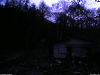 長野県菅平高原 ゆたか山荘 西側(坂上) 2026/04/06 18:30