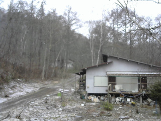 長野県菅平高原 ゆたか山荘 西側(坂上) 2026/04/07 14:15