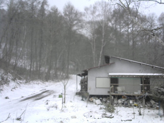 長野県菅平高原 ゆたか山荘 西側(坂上) 2026/04/07 16:30