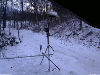 長野県菅平高原 ゆたか山荘 南側 2026/04/08 05:15
