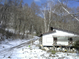 長野県菅平高原 ゆたか山荘 西側(坂上) 2026/04/08 08:30