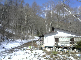 長野県菅平高原 ゆたか山荘 西側(坂上) 2026/04/08 09:15