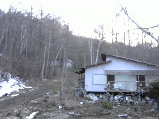 長野県菅平高原 ゆたか山荘 西側(坂上) 2026/04/08 17:30