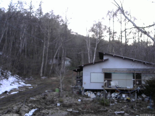 長野県菅平高原 ゆたか山荘 西側(坂上) 2026/04/08 18:00