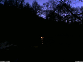 長野県菅平高原 ゆたか山荘 西側(坂上) 2026/04/08 18:45