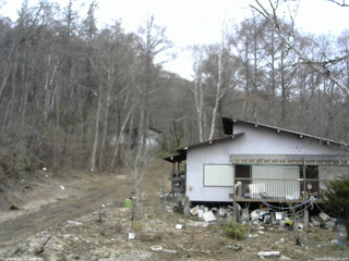 長野県菅平高原 ゆたか山荘 西側(坂上) 2026/04/09 14:00