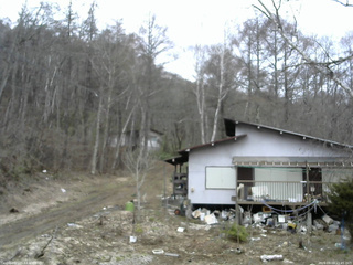 長野県菅平高原 ゆたか山荘 西側(坂上) 2026/04/09 15:45
