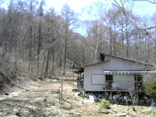 長野県菅平高原 ゆたか山荘 西側(坂上) 2026/04/11 12:45