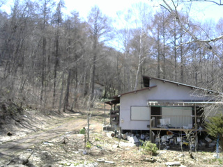 長野県菅平高原 ゆたか山荘 西側(坂上) 2026/04/11 13:00