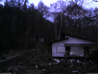 長野県菅平高原 ゆたか山荘 西側(坂上) 2026/04/12 05:00