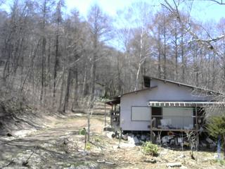 長野県菅平高原 ゆたか山荘 西側(坂上) 2026/04/12 12:30
