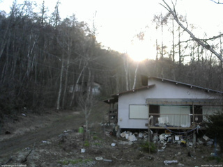 長野県菅平高原 ゆたか山荘 西側(坂上) 2026/04/13 17:00