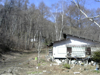 長野県菅平高原 ゆたか山荘 西側(坂上) 2026/04/14 09:30