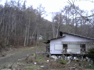 長野県菅平高原 ゆたか山荘 西側(坂上) 2026/04/15 18:00