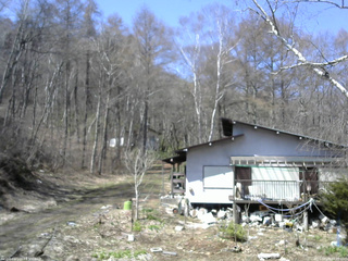 長野県菅平高原 ゆたか山荘 西側(坂上) 2026/04/16 10:30