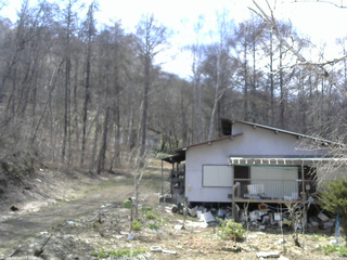 長野県菅平高原 ゆたか山荘 西側(坂上) 2026/04/16 12:45