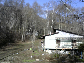 長野県菅平高原 ゆたか山荘 西側(坂上) 2026/04/17 07:00