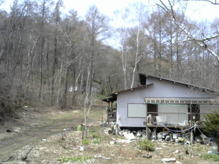 長野県菅平高原 ゆたか山荘 西側(坂上) 2026/04/17 11:15