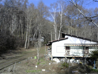 長野県菅平高原 ゆたか山荘 西側(坂上) 2026/04/18 07:00