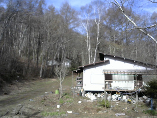 長野県菅平高原 ゆたか山荘 西側(坂上) 2026/04/18 08:00
