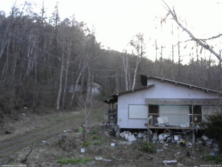 長野県菅平高原 ゆたか山荘 西側(坂上) 2026/04/18 17:15