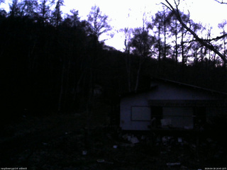 長野県菅平高原 ゆたか山荘 西側(坂上) 2026/04/18 18:45